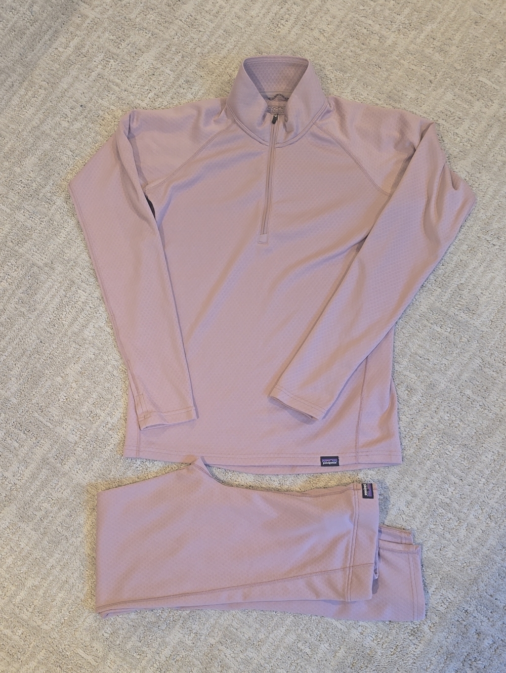 Patagonia | Pale Pink 1/4 Zip Capilene Baselayer Set